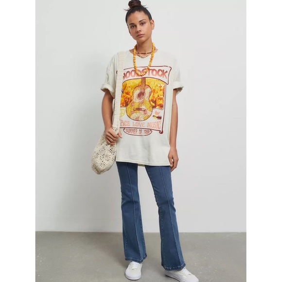 UO Woodstock Graphic T-Shirt Dress - Picture 3 of 8